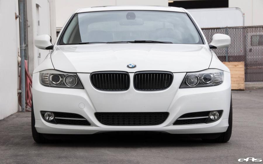  BMW 335i Sedan Alpine White by EAS 2016 года  (фото 11 из 11)